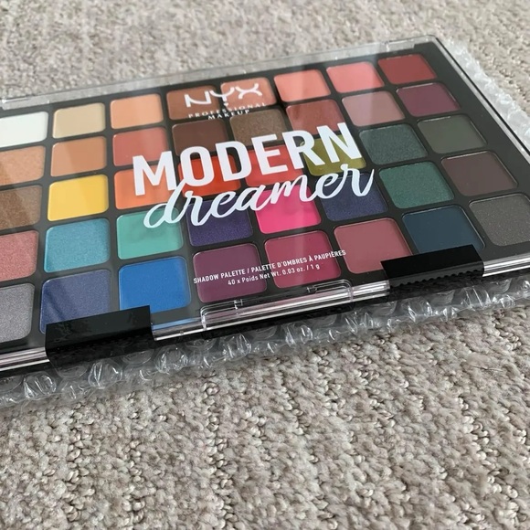 NEW NYX Modern Dreamer Eye Shadow Palette Multicolor 40 Shades - Picture 4 of 9